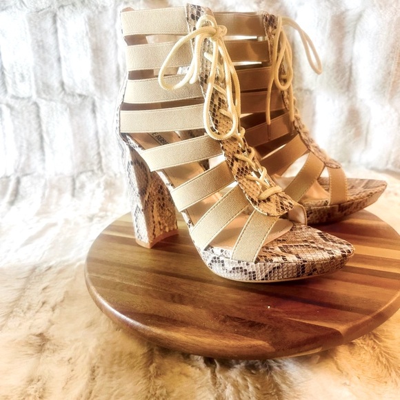 Cape Robbin Nude Open Toe Snake Print 5" Chunky Heel - Picture 3 of 12